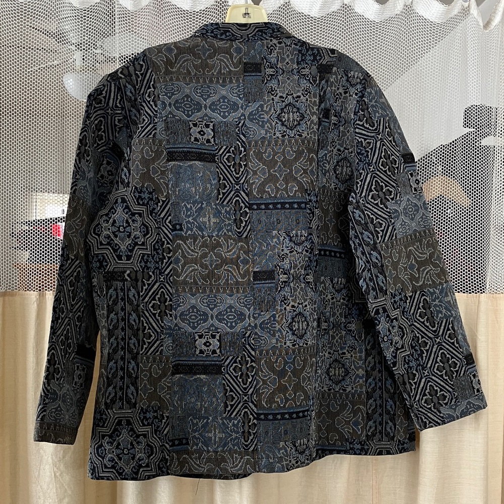 Tudor Court Patterned Jacket - image 4